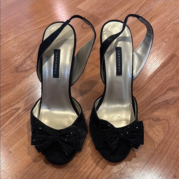 Caparros Black Heels with Bow - Picture 1 of 2